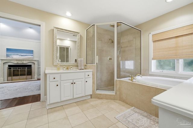 5931 Mills Lake Blvd, Pensacola, FL 32526