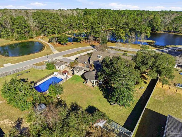 5931 Mills Lake Blvd, Pensacola, FL 32526