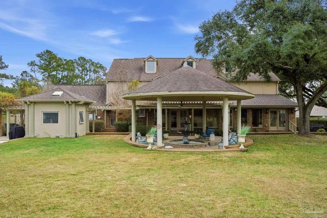 5931 Mills Lake Blvd, Pensacola, FL 32526