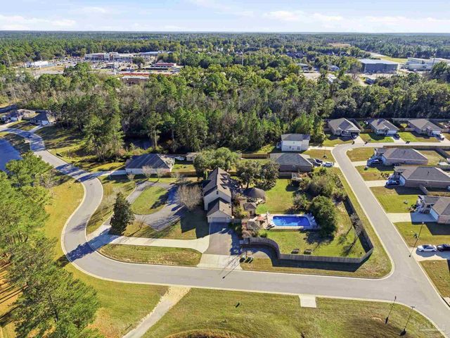5931 Mills Lake Blvd, Pensacola, FL 32526
