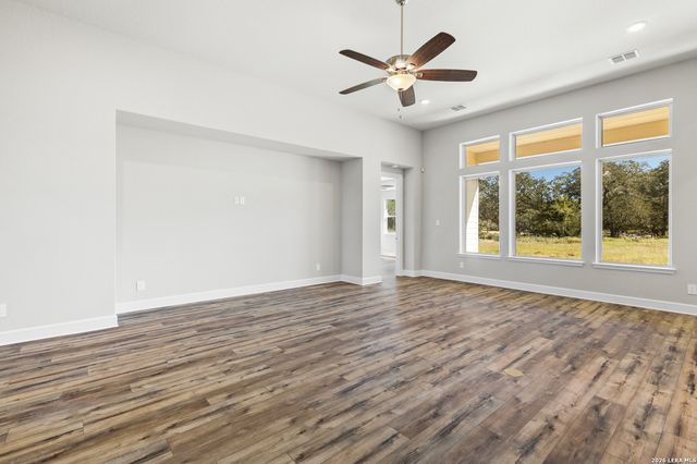 139 Pradera Ridge, Floresville, TX 78114