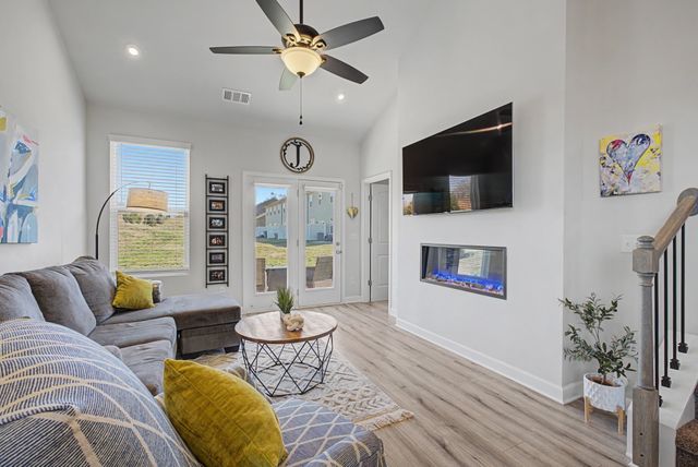 306 Nessa St, Lebanon, TN 37090