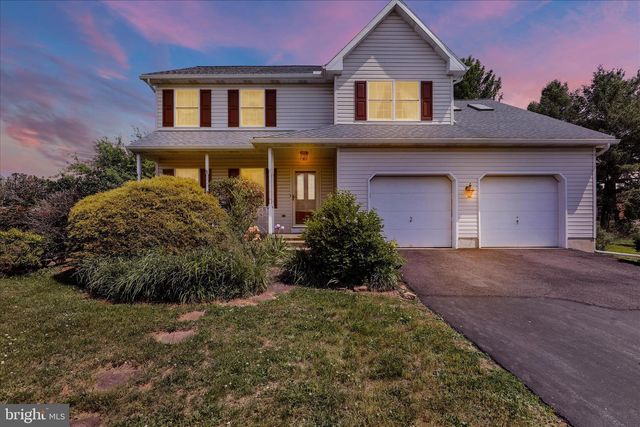 601 MAPLEWOOD DR, Douglassville, PA 19518