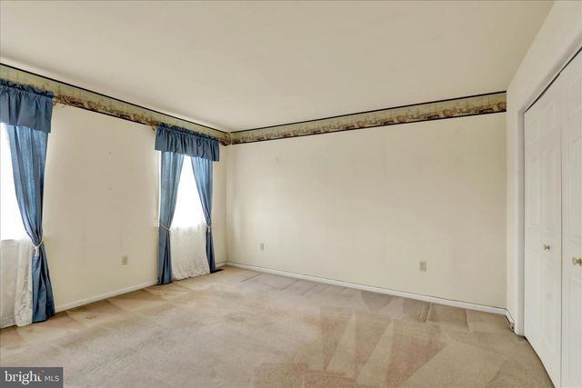 601 MAPLEWOOD DR, Douglassville, PA 19518