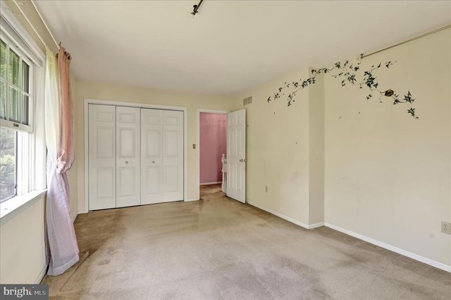 601 MAPLEWOOD DR, Douglassville, PA 19518