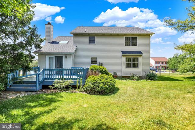 601 MAPLEWOOD DR, Douglassville, PA 19518
