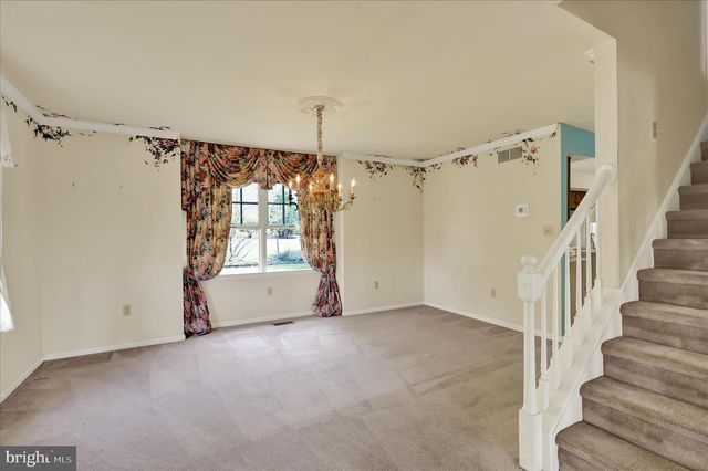 601 MAPLEWOOD DR, Douglassville, PA 19518
