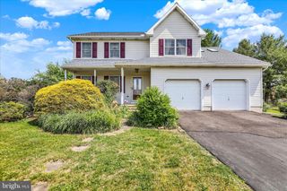 601 MAPLEWOOD DR, Douglassville, PA 19518