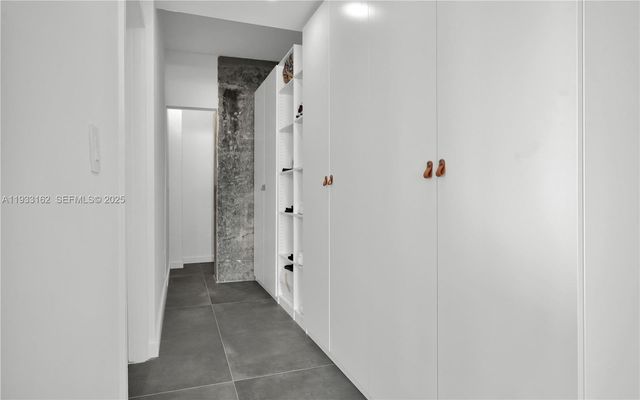 3470 E Coast Ave H0606, Miami, FL 33137