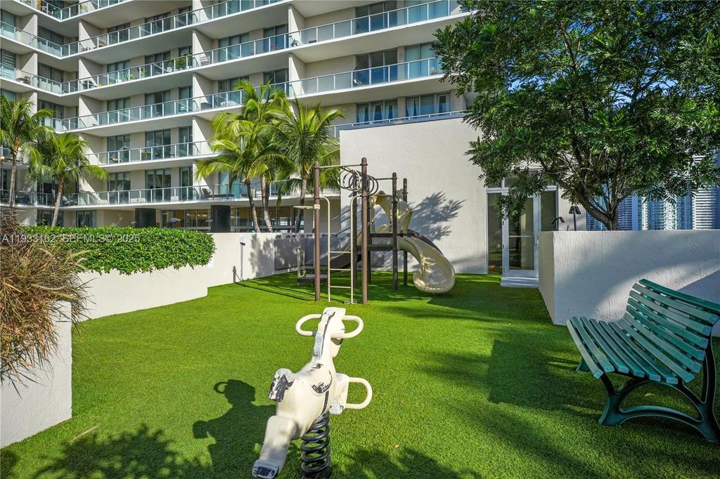 Image 35 of property listing at 3470 E Coast Ave H0606, Miami, FL 33137