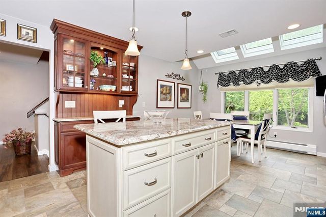 515 Elm Court, Norwood, NJ 07648