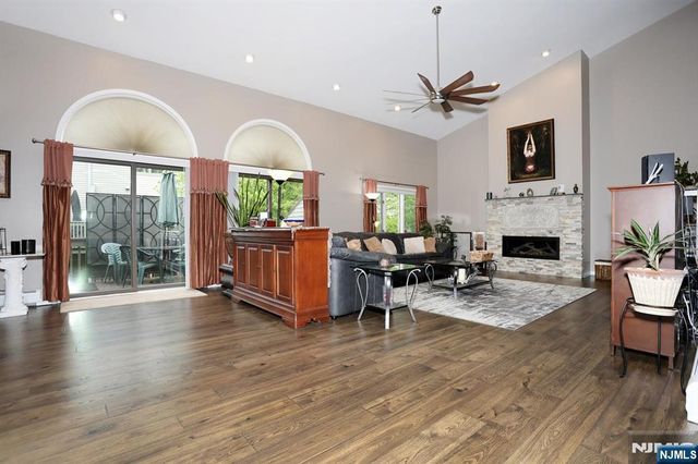 515 Elm Court, Norwood, NJ 07648