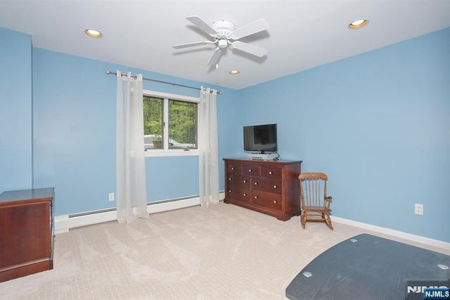 515 Elm Court, Norwood, NJ 07648