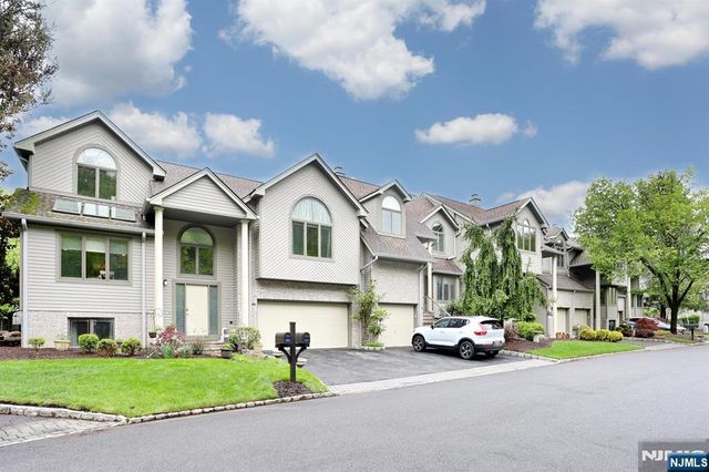 515 Elm Court, Norwood, NJ 07648
