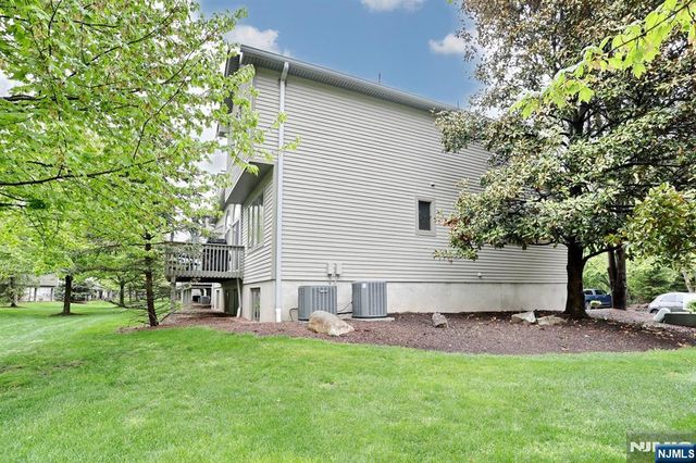 515 Elm Court, Norwood, NJ 07648