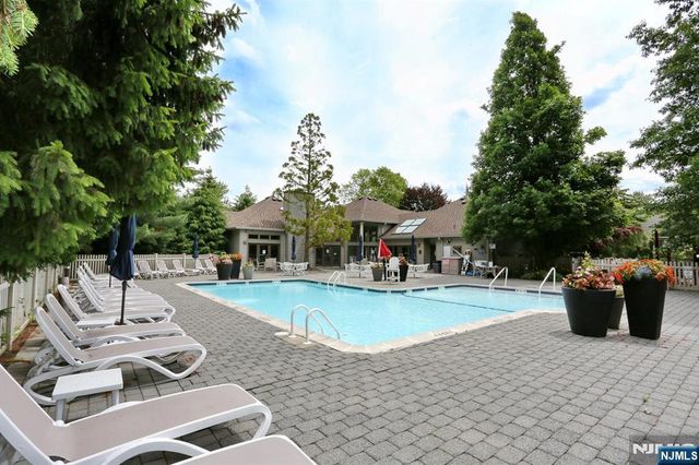 515 Elm Court, Norwood, NJ 07648