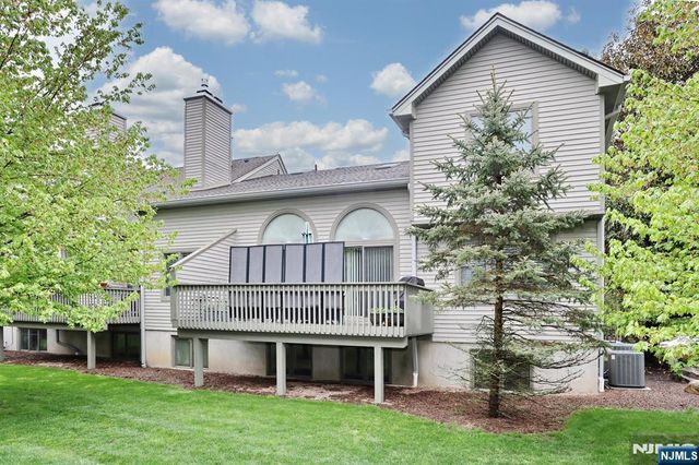 515 Elm Court, Norwood, NJ 07648