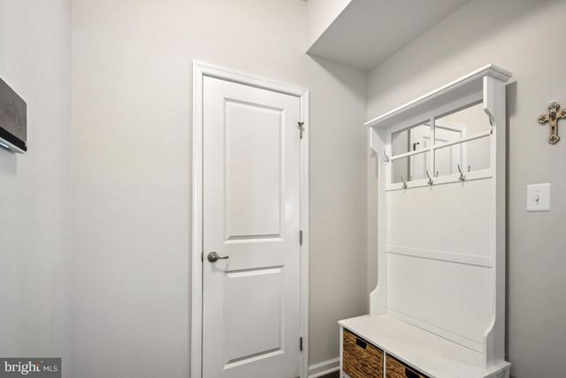 5821 SPRUCE VALLEY DR, Fredericksburg, VA 22407