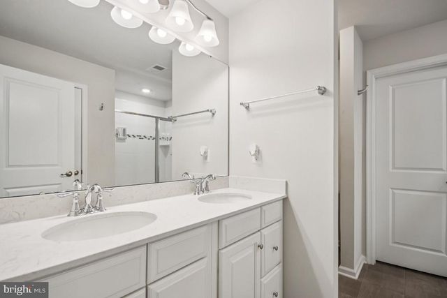 5821 SPRUCE VALLEY DR, Fredericksburg, VA 22407