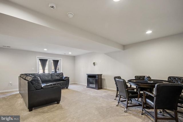 5821 SPRUCE VALLEY DR, Fredericksburg, VA 22407