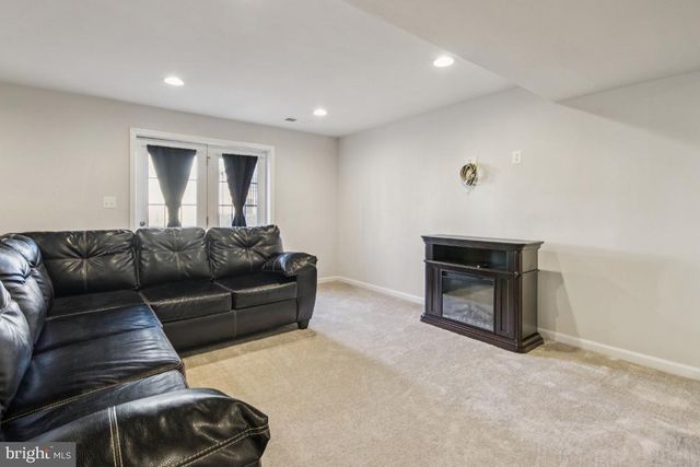 5821 SPRUCE VALLEY DR, Fredericksburg, VA 22407