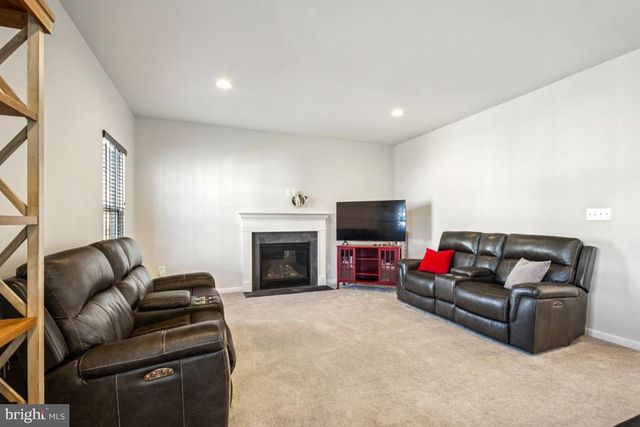 5821 SPRUCE VALLEY DR, Fredericksburg, VA 22407