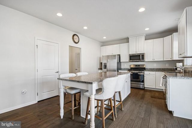 5821 SPRUCE VALLEY DR, Fredericksburg, VA 22407