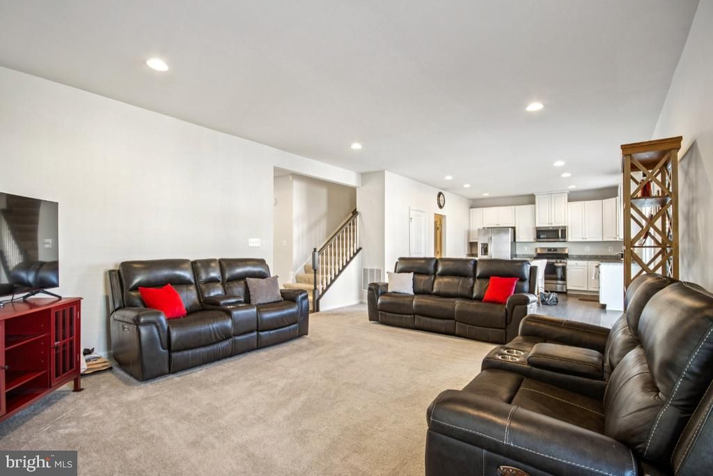 5821 SPRUCE VALLEY DR, Fredericksburg, VA 22407