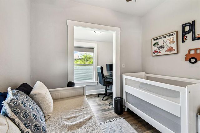 111 W IDA STREET, Tampa, FL 33603