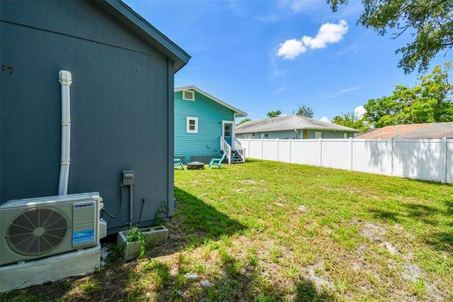 111 W IDA STREET, Tampa, FL 33603
