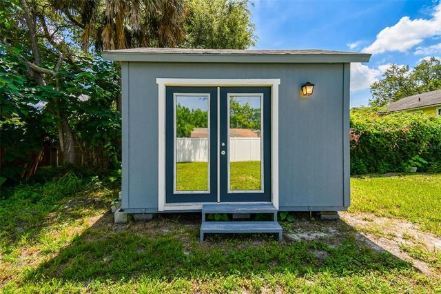 111 W IDA STREET, Tampa, FL 33603