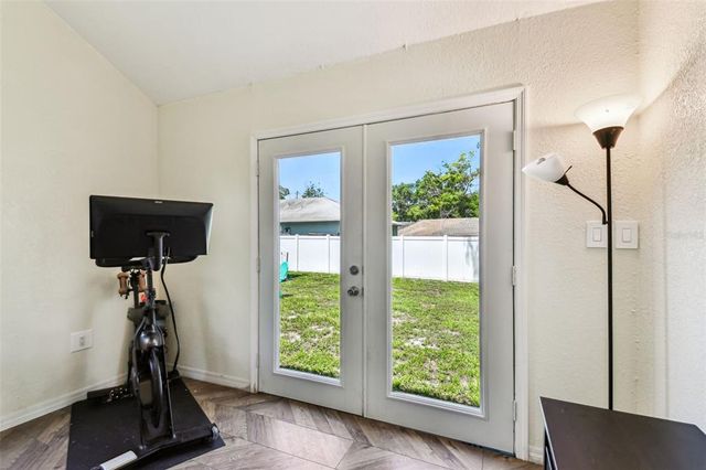 111 W IDA STREET, Tampa, FL 33603
