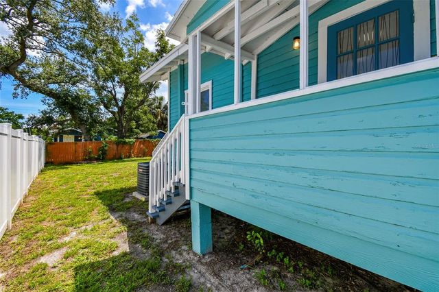 111 W IDA STREET, Tampa, FL 33603