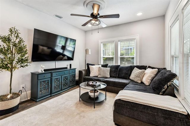 111 W IDA STREET, Tampa, FL 33603