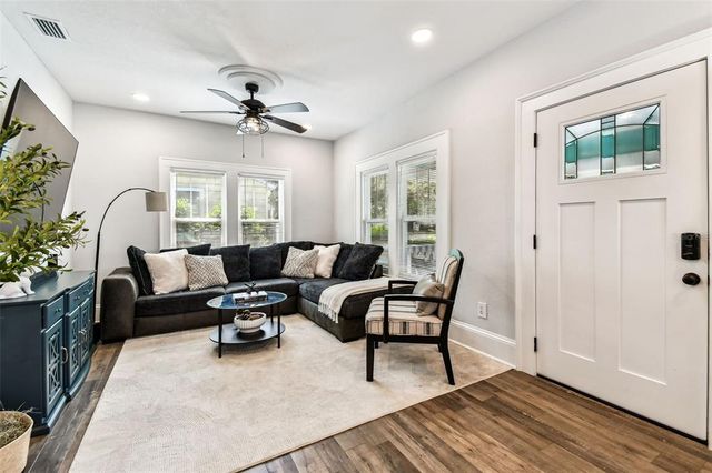 111 W IDA STREET, Tampa, FL 33603