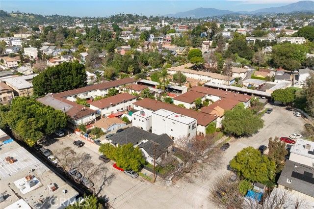 326 S Leslie Way, Los Angeles, CA 90042