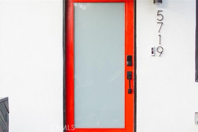 326 S Leslie Way, Los Angeles, CA 90042