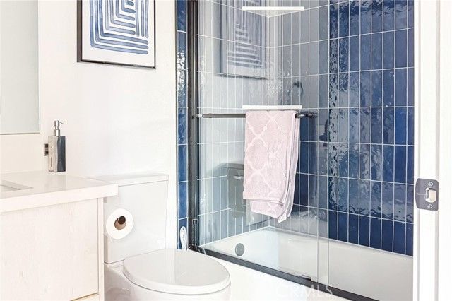 326 S Leslie Way, Los Angeles, CA 90042