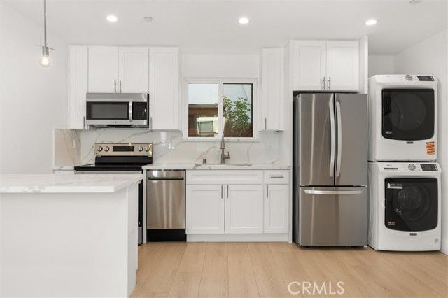 326 S Leslie Way, Los Angeles, CA 90042