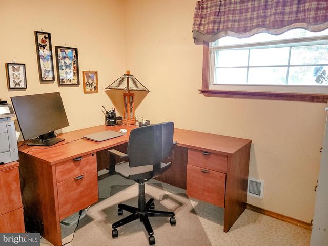 41 ENDICOTT RD, Hamilton, NJ 08690