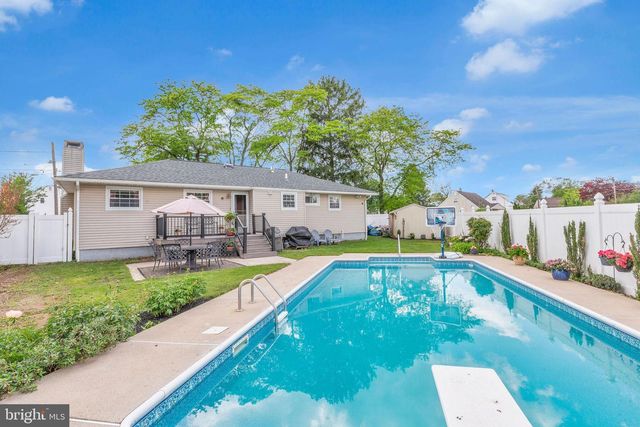 41 ENDICOTT RD, Hamilton, NJ 08690
