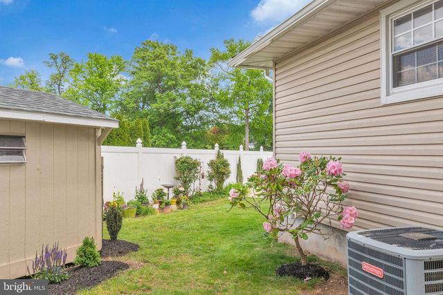 41 ENDICOTT RD, Hamilton, NJ 08690