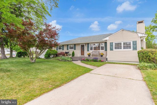41 ENDICOTT RD, Hamilton, NJ 08690