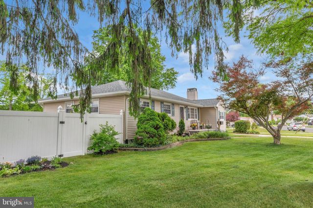 41 ENDICOTT RD, Hamilton, NJ 08690