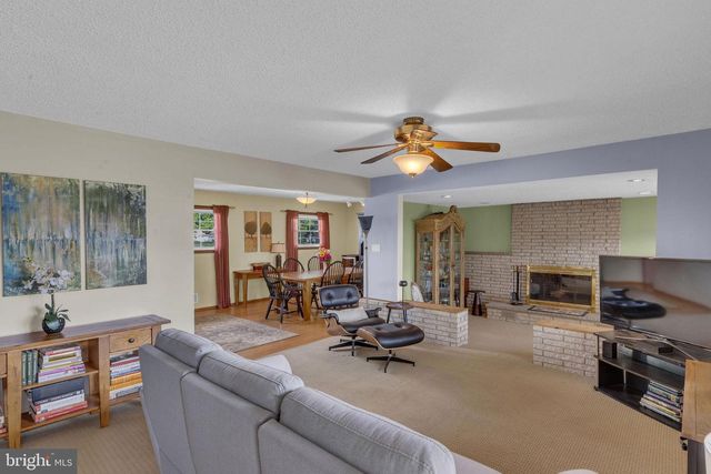 41 ENDICOTT RD, Hamilton, NJ 08690