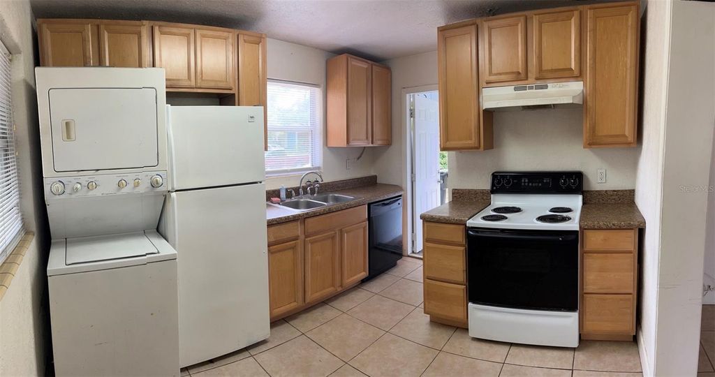Image 22 of property listing at 720 E ANDERSON STREET 32801, Orlando, FL 32801