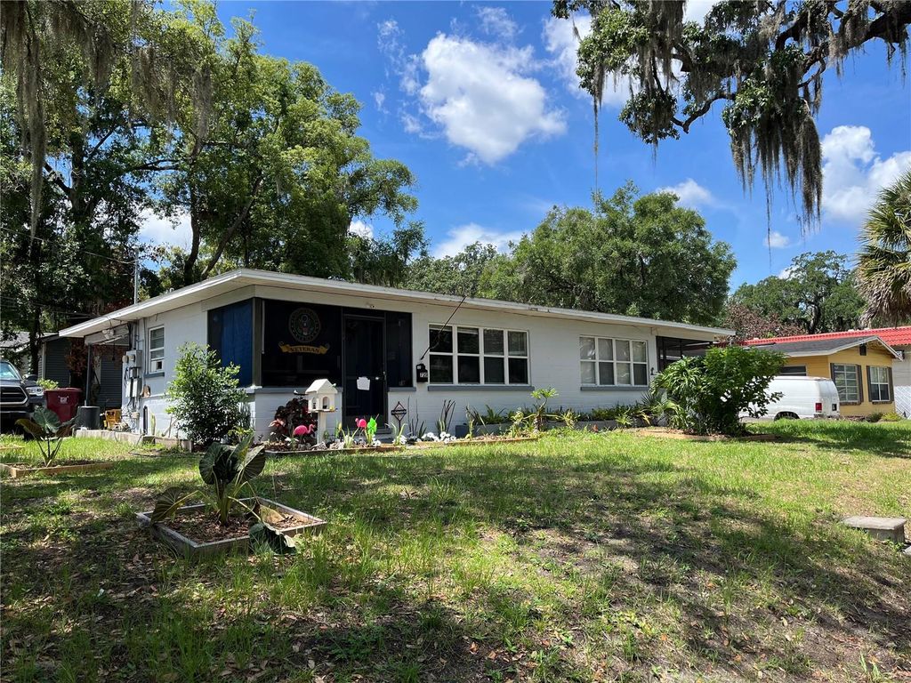 Image 4 of property listing at 720 E ANDERSON STREET 32801, Orlando, FL 32801