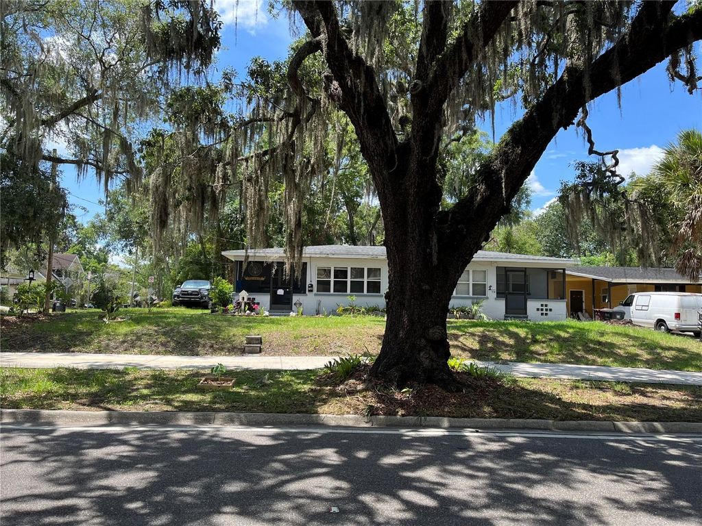 Image 5 of property listing at 720 E ANDERSON STREET 32801, Orlando, FL 32801
