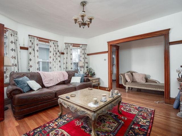 55 Central St 2, Somerville, MA 02143