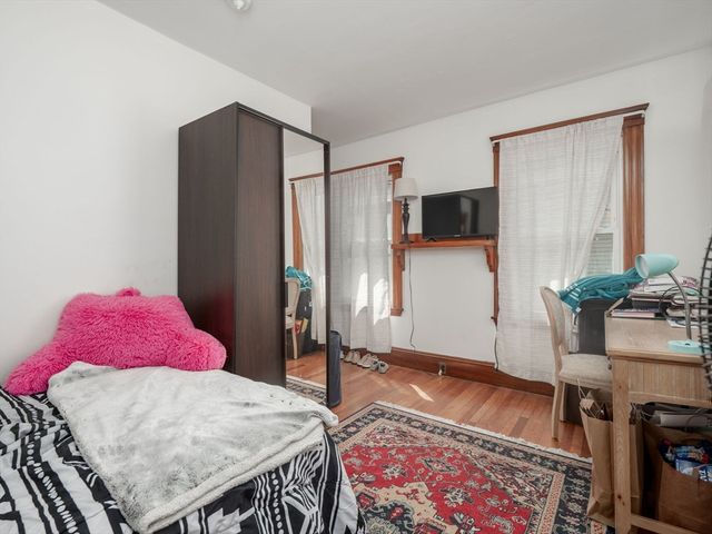 55 Central St 2, Somerville, MA 02143